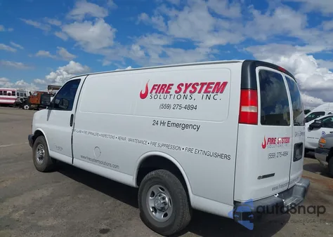 2018 Chevrolet Express 2500 Work Van из США, поврежденный, VIN 1GCWGAFGXJ1200976